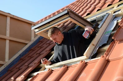 Pose de fenêtres de toit Velux à Durstel